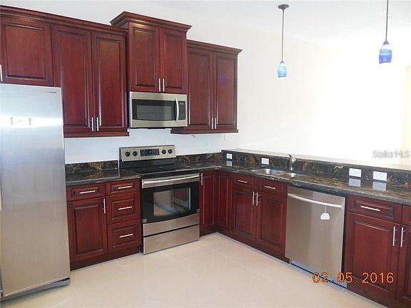 3rd image of 3409 W Horatio St Unit 112