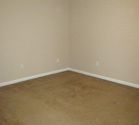 5th image of 2410 Mims Rd