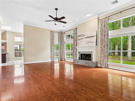 4th image of 1242 Clearwater Dr