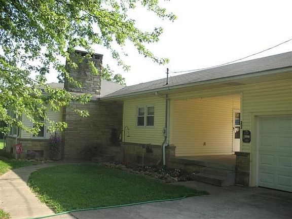 2nd image of 202 N Sycamore St