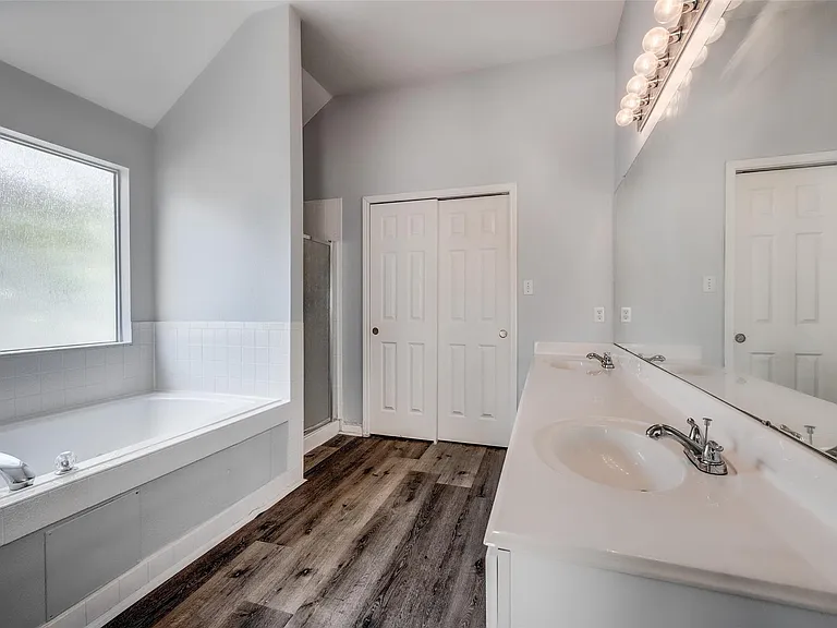 21318 Rose Hollow Ln — Photo 23