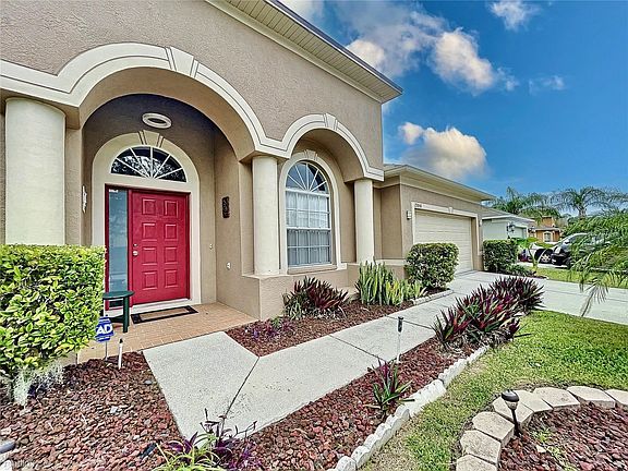 3rd image of 27040R Coral Springs Dr