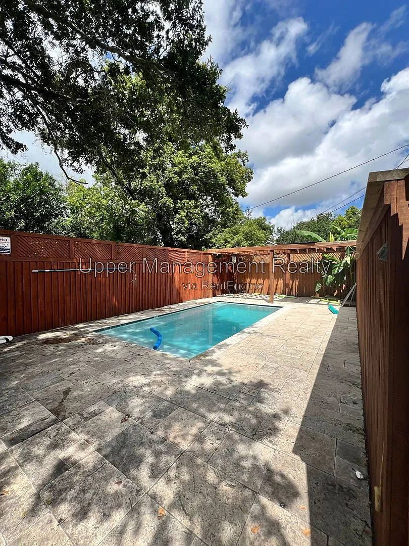 2 bed, 1.0 bath, $2,200 — Photo 1