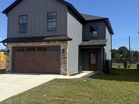 2nd image of 328 Monroe Dr