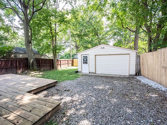 3rd image of 5137 Kingsley Dr