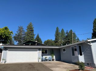 1946 NW Avoy Ct, Roseburg, OR 97471