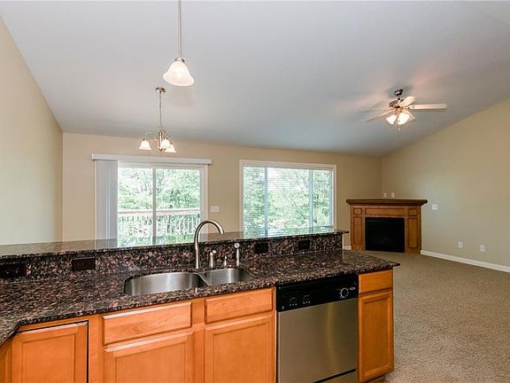 4th image of 4403 Tamara Ln
