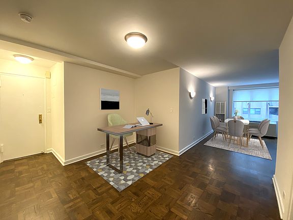3rd image of 41 W 58th St #10D