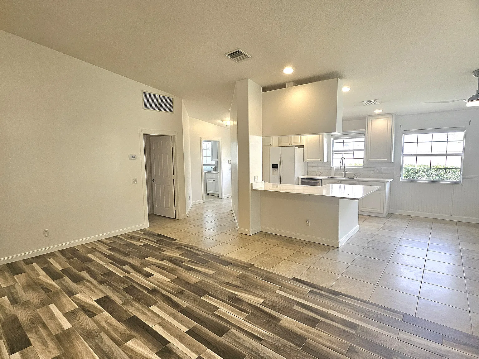 2 bed, 1967 sqft, $2,800 — Photo 4
