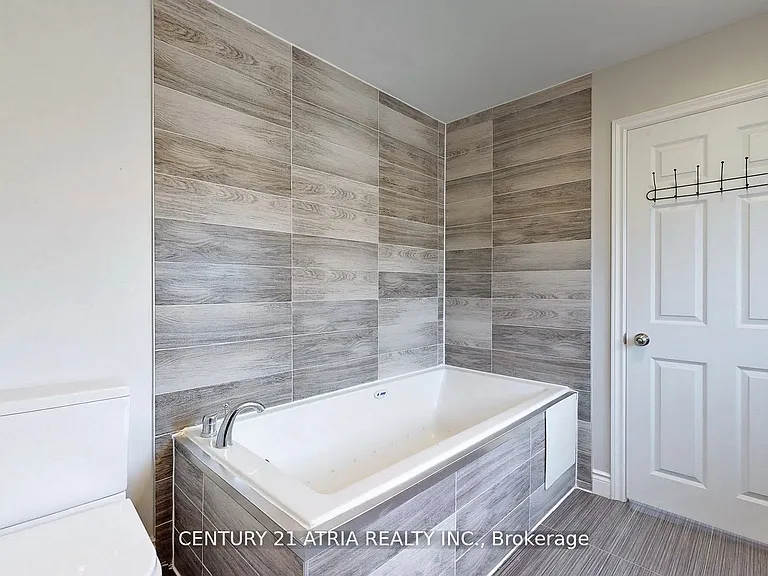 175 Riveredge Dr — Photo 16