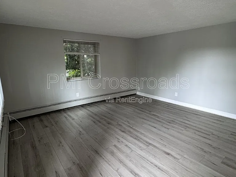 2323 Newton St #1 — Photo 18