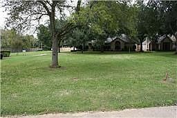 3rd image of 4727 Lake Village Dr