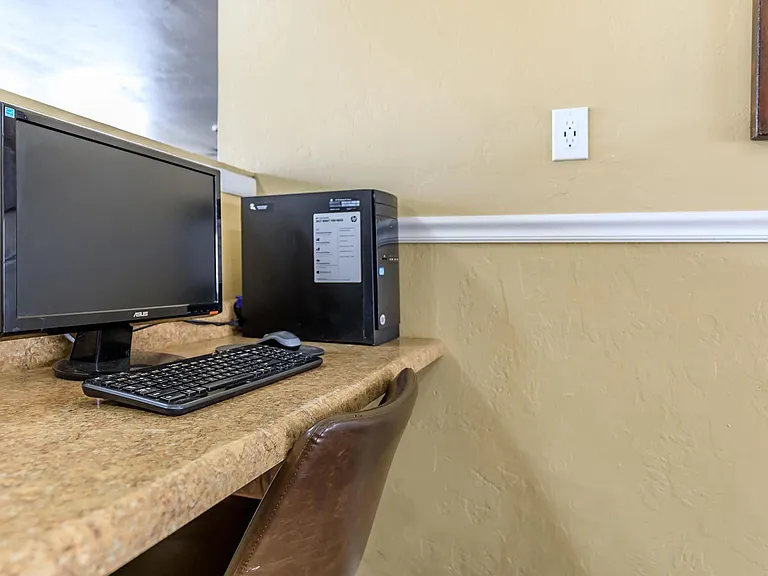 Pantano Villas Apartments — Photo 16