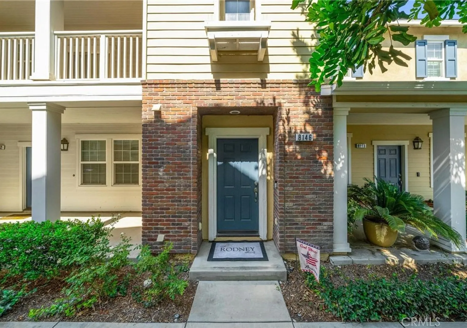 2 Bedroom, 2 Bathroom — Photo 1