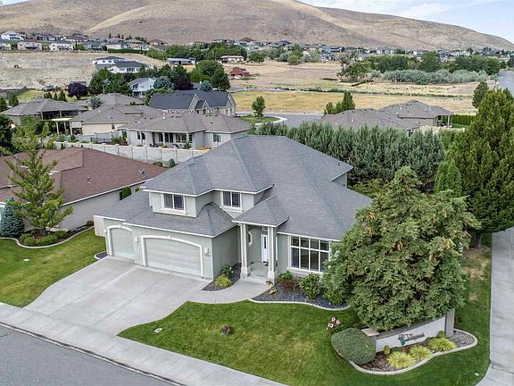 2nd image of 1203 Chardonnay Dr