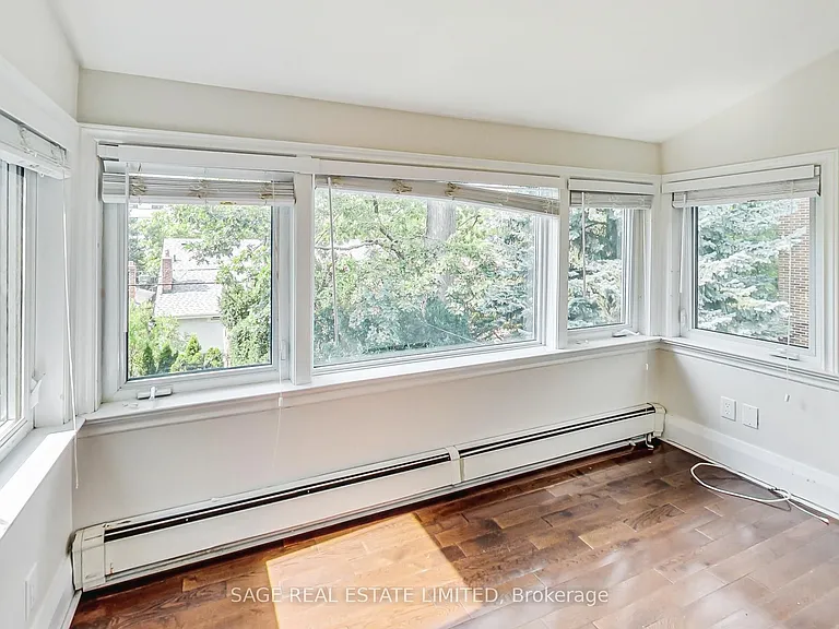 46 Alberta Ave — Photo 23