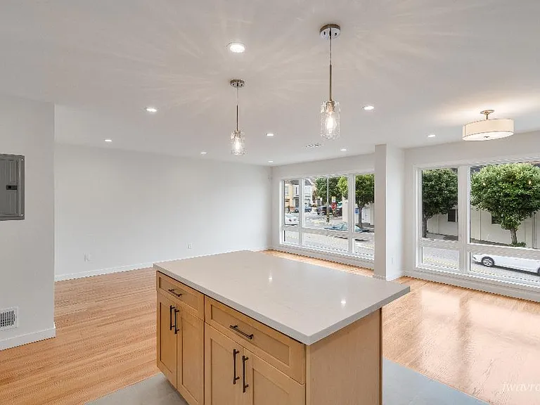 2714 Noriega St — Photo 10