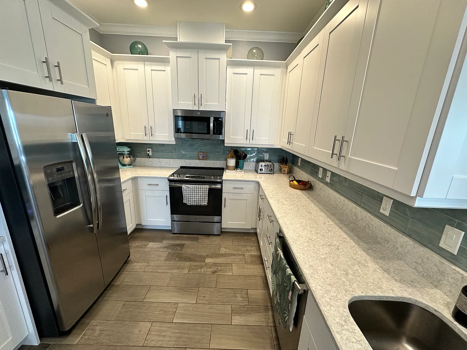 3 bed, 2.5 bath, 1857 sqft, $3,000 — Photo 4