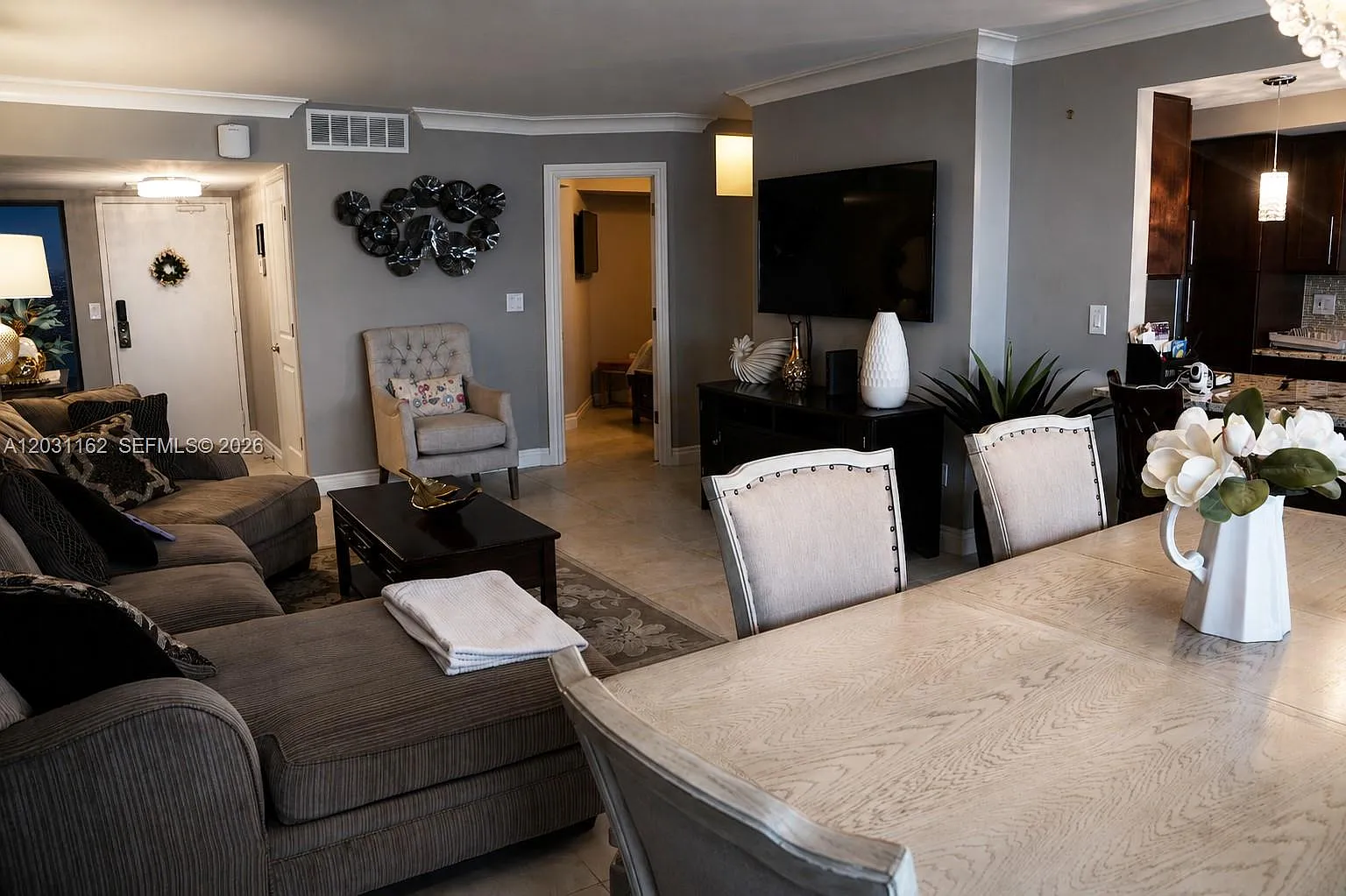 Southpoint Condo — Photo 3