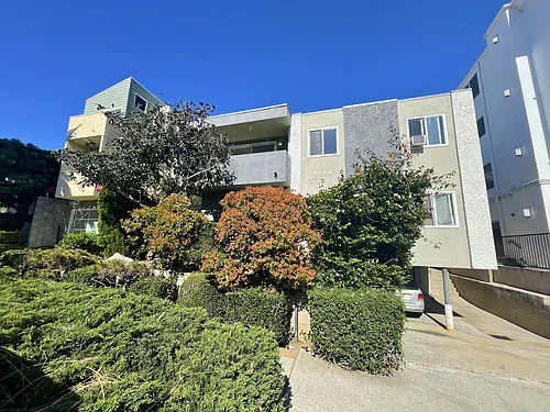1226 Armacost Ave #2 Photo 1