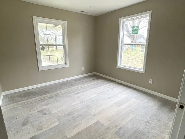 431 Harris St — Photo 8