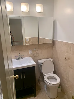 Rented by Compass | media 24