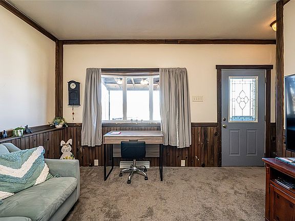 5th image of 2622 Cromwell St