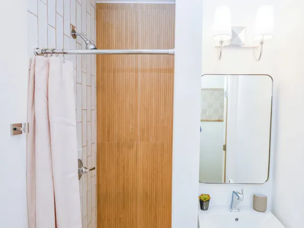 5608 Fernwood Ave, Los Angeles, CA 90028
