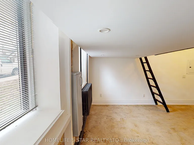 1152 Gerrard St E #203 — Photo 10