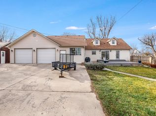 302 Nevada St, Gooding, ID 83330