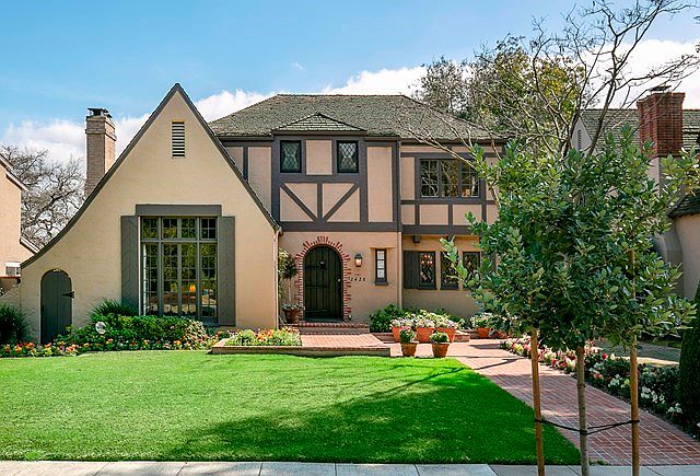 2428 Ridgeway Rd 001