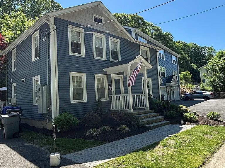 42 Nashville Rd — Photo 1