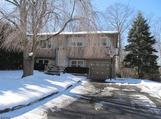 537 Mansel Dr, Landing, NJ 07850