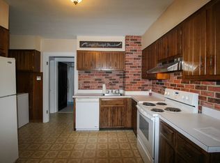 8 Woodland Rd, New Hartford, NY 13413