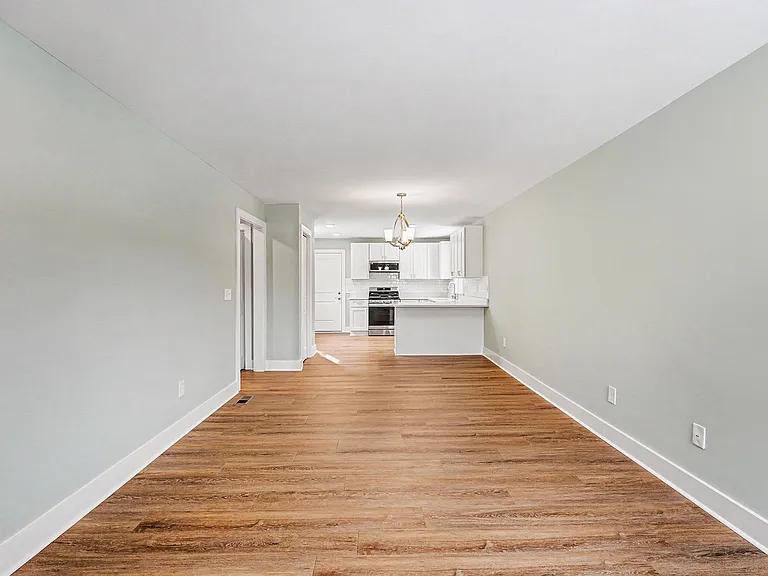 2702 Durham St — Photo 2