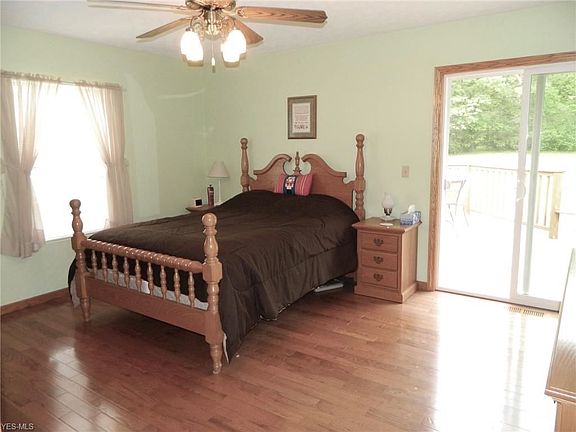 5th image of 79 Greenview Dr