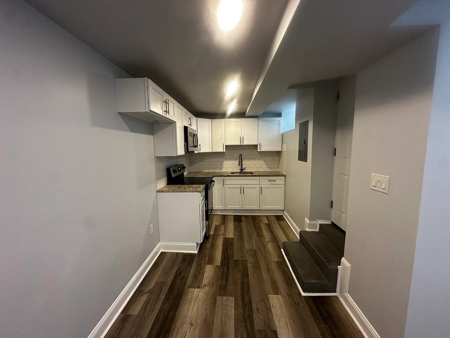 Studio, 600 sqft, $850 — Photo 4