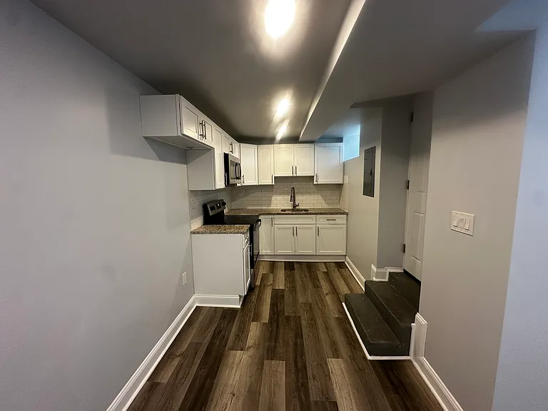 5607 N American St #B — Photo 4