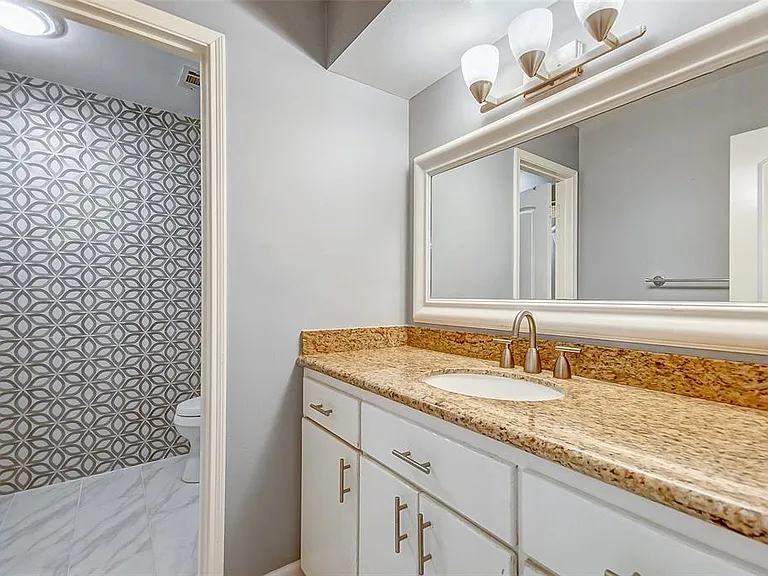 10716 Briar Forest Dr #30 — Photo 12