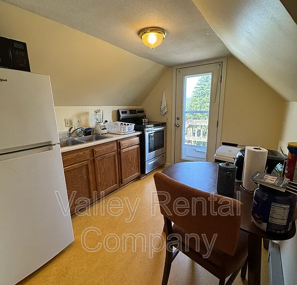 65 Pearl St #1 — Photo 7