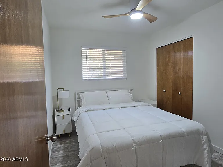 1011 E Ash Dr — Photo 7