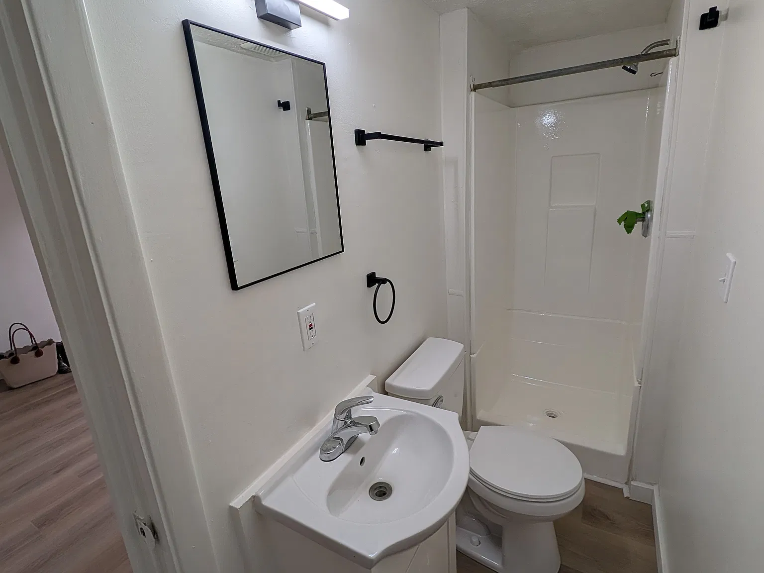 878 Florida Ave — Photo 2