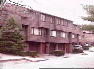 99 Towne House Rd, Hamden, CT 06514