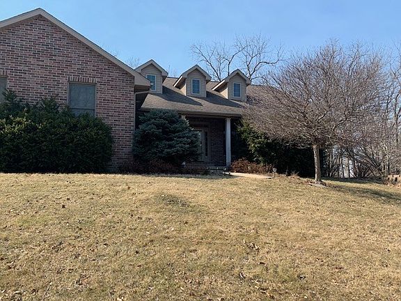 2nd image of 1301 Woodland Ct