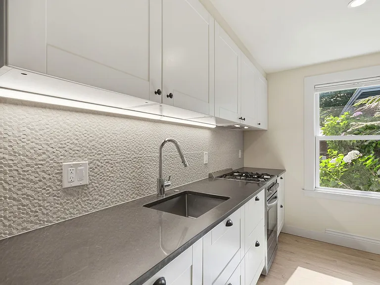 510 Lincoln St #3 — Photo 12