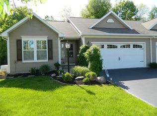 25 Angela Villa Ln, Rochester, NY 14626