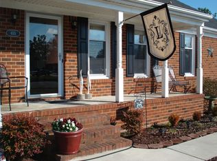 655 Willow Oak Dr, Chesapeake, VA 23322