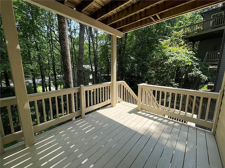 1915 Habersham Trce — Photo 27