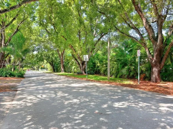 1239 Mariposa Ave APT 6, Coral Gables, FL 33146