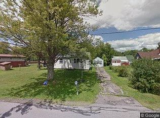 697 Gasteiger Rd, Meadville, PA 16335